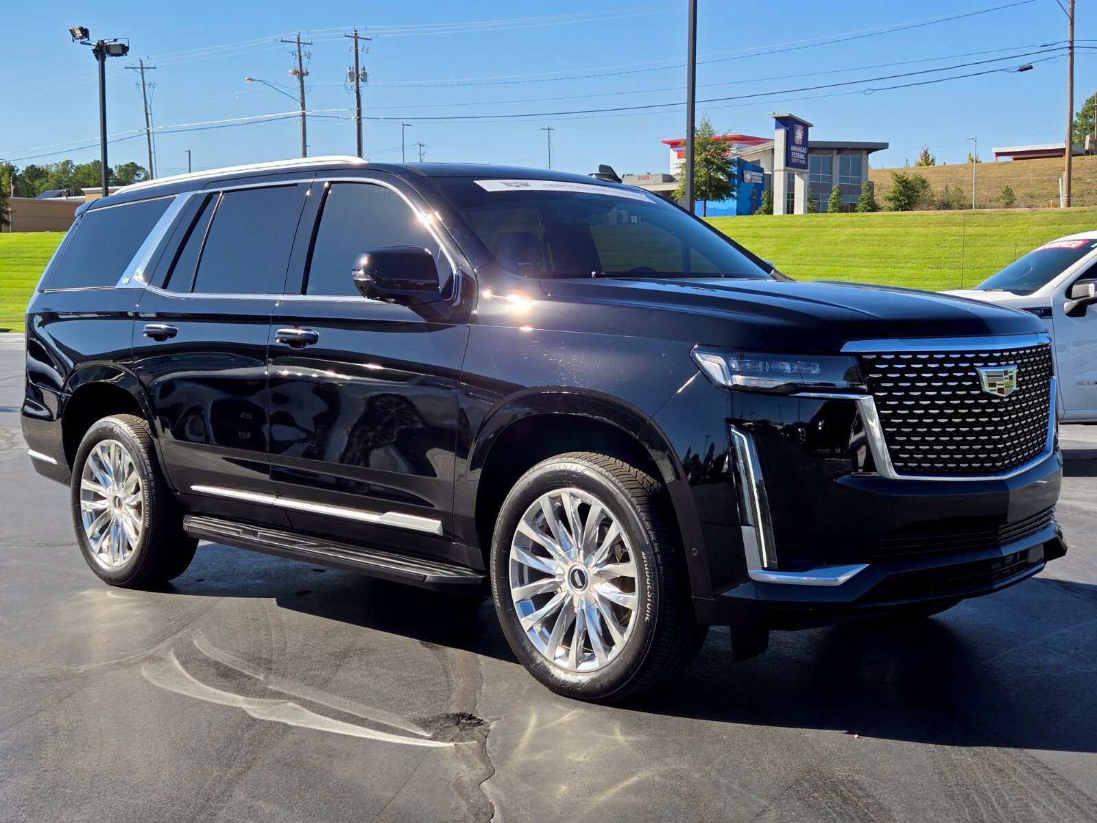 Used 2024 Cadillac Escalade Premium Luxury AWD/4WD image 7
