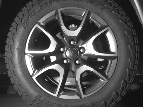Used 2025 Jeep Compass Trailhawk AWD/4WD image 15