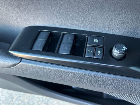 Used 2025 Toyota Camry SE image 23