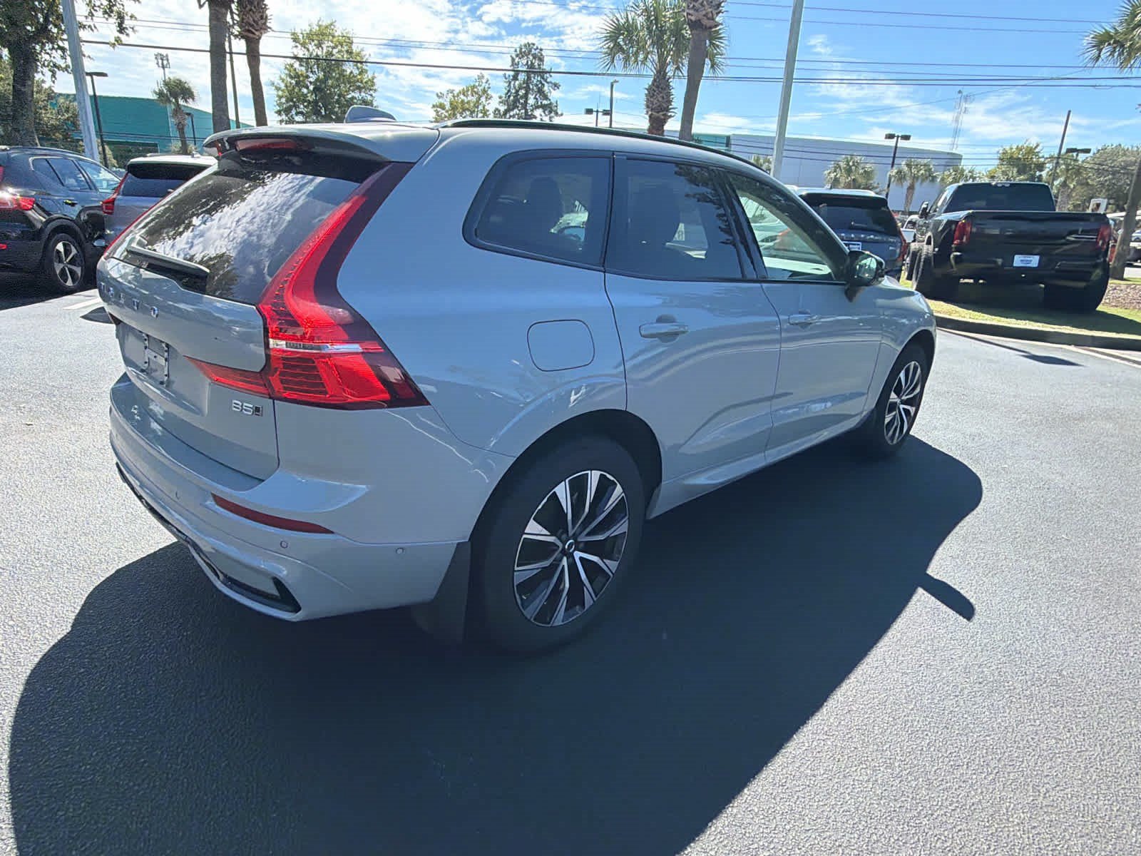 Used 2024 Volvo XC60 B5 Plus w/ Climate Package AWD/4WD image 17