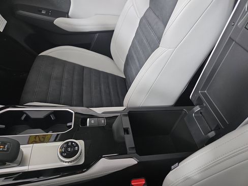 New 2026 Mitsubishi Outlander SE AWD/4WD image 30