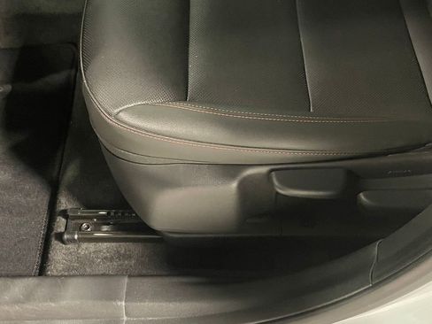Used 2025 Chevrolet Trax RS image 22