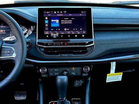 New 2026 Jeep Compass Altitude image 23