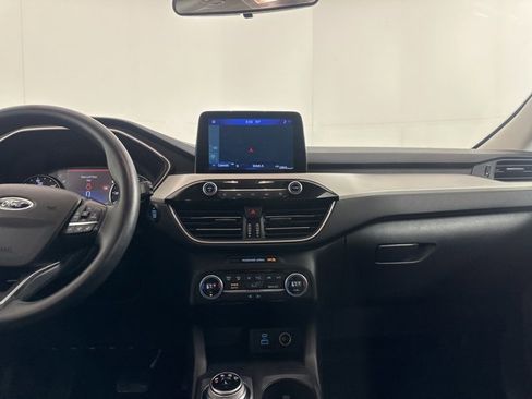 Used 2021 Ford Escape SE image 22