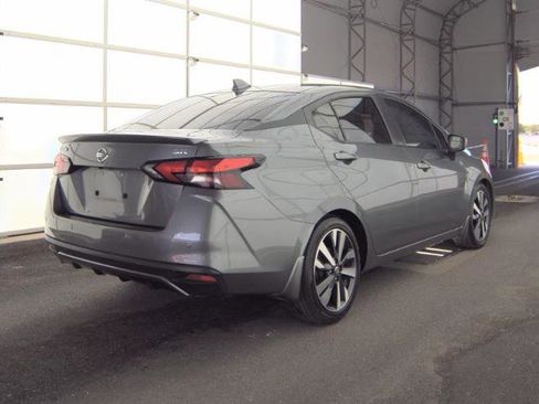 Used 2020 Nissan Versa SR FWD image 6
