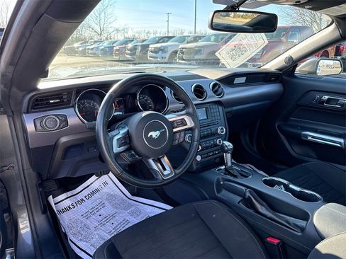 Used 2017 Ford Mustang Coupe image 10