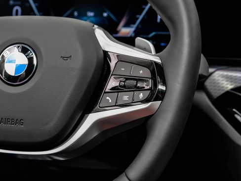 Used 2025 BMW 330i xDrive Sedan w/ Convenience Package image 22