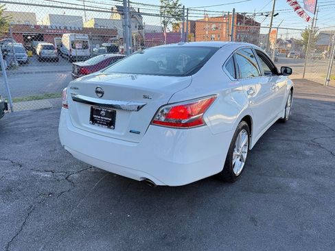 Used 2013 Nissan Altima 2.5 SL w/ Technology Pkg image 7