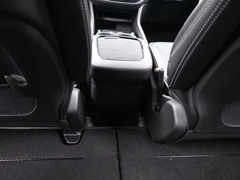 New 2026 Chrysler Pacifica Limited w/ S Appearance Package image 29