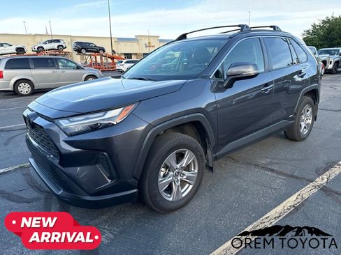 Used 2025 Toyota RAV4 XLE w/ Weather Package AWD/4WD image 4