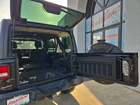 Used 2021 Jeep Wrangler Unlimited Sport AWD/4WD image 81