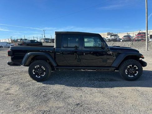 New 2026 Jeep Gladiator Rubicon w/ Steel Power Dome Hood Package AWD/4WD image 2