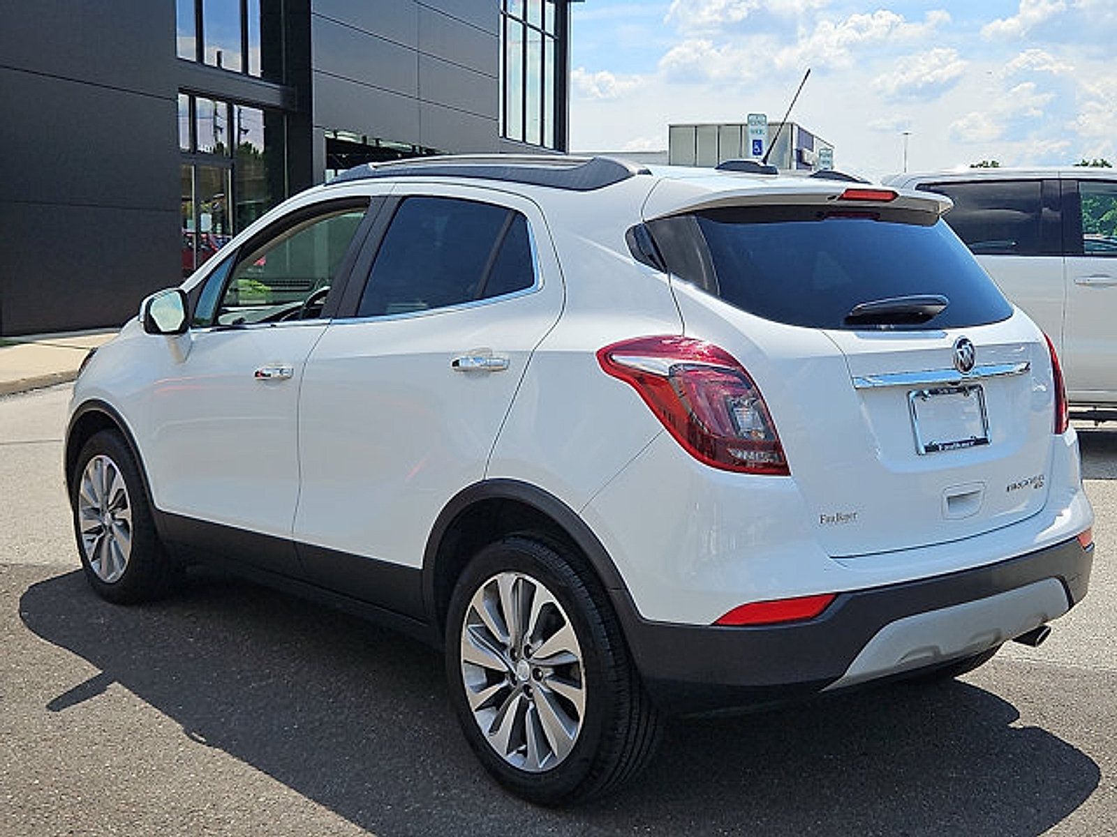 Used 2019 Buick Encore Preferred AWD/4WD image 6