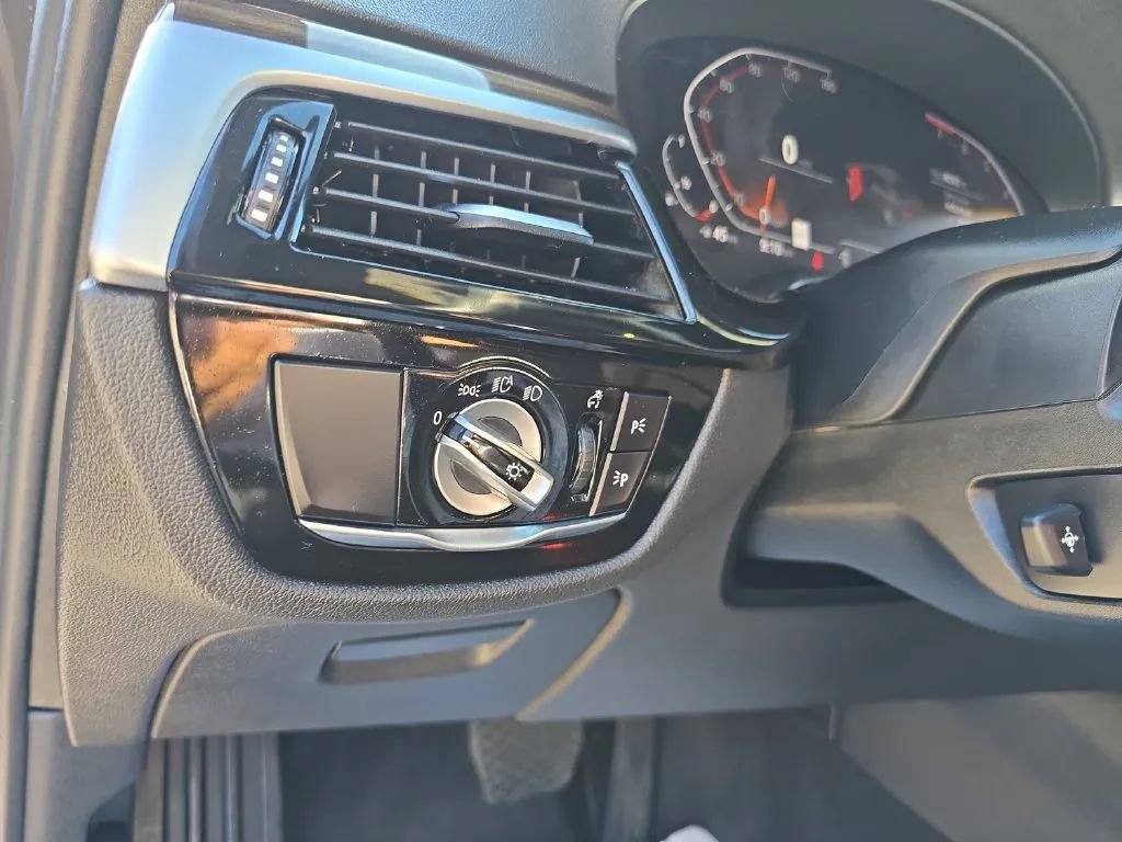 Used 2020 BMW 540i w/ Convenience Package RWD image 16