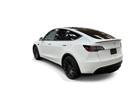Certified 2023 Tesla Model Y Performance AWD/4WD image 3