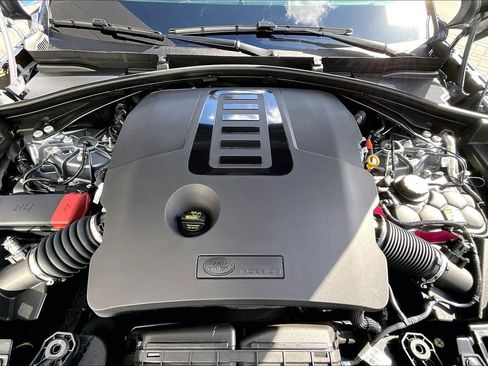 New 2026 Land Rover Range Rover Velar Dynamic SE AWD/4WD image 11