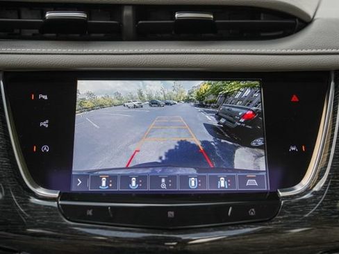 Used 2020 Cadillac XT6 Premium Luxury AWD/4WD image 35