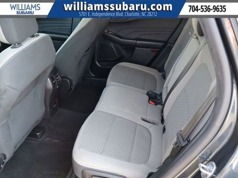 Used 2022 Ford Escape SE w/ SE Sport Appearance Package FWD image 33