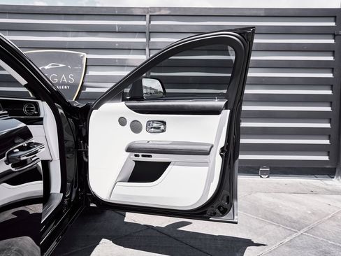 Used 2026 Rolls-Royce Ghost AWD/4WD image 21