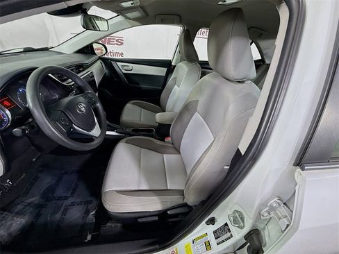 Used 2019 Toyota Corolla LE image 23