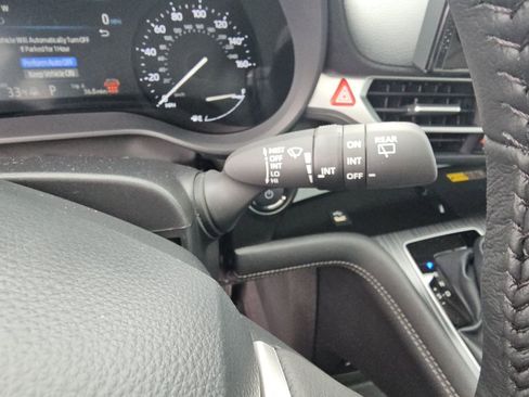 Used 2026 Toyota Sienna XLE image 14