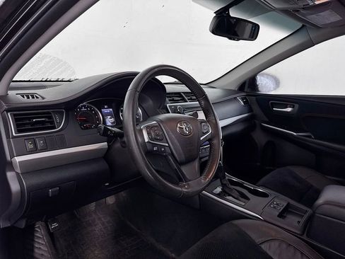 Used 2015 Toyota Camry XSE image 12