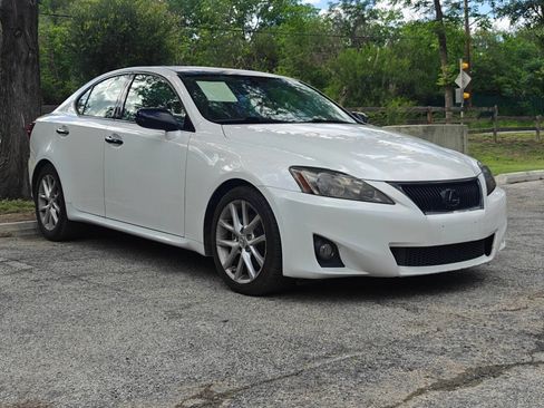 Used 2013 Lexus IS 250 w/ Premium Pkg Value Edition RWD image 2
