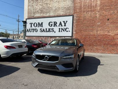 Used 2020 Volvo S60 T6 Momentum