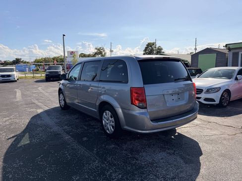 Used 2015 Dodge Grand Caravan SE w/ Quick Order Package 29E SE FWD image 6
