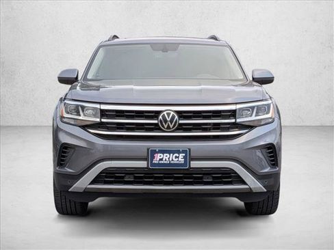 Used 2022 Volkswagen Atlas SE w/ Panoramic Sunroof Package FWD image 2