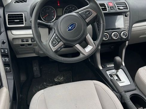 Used 2018 Subaru Forester 2.5i Premium w/ All-Weather Package image 5