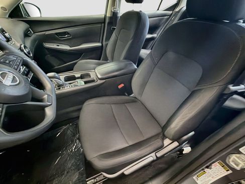 Used 2025 Nissan Sentra S FWD image 10
