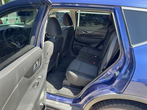 Used 2019 Nissan Rogue SV AWD/4WD image 6
