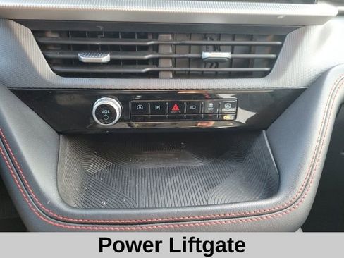 Used 2025 Ford Explorer ST-Line image 8