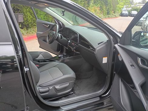 Used 2024 Kia Niro Wind w/ Wind Preserve Package FWD image 21