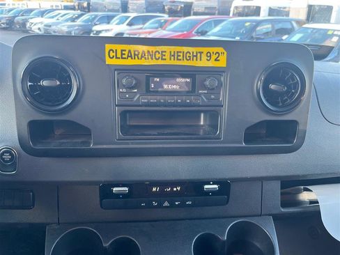 Used 2021 Mercedes-Benz Sprinter 2500 image 17