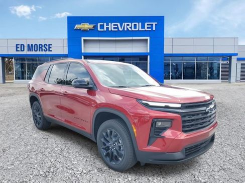 New 2026 Chevrolet Traverse LT w/ Midnight/Sport Edition image 4