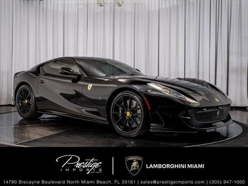 Used 2019 Ferrari 812 Superfast RWD image 1