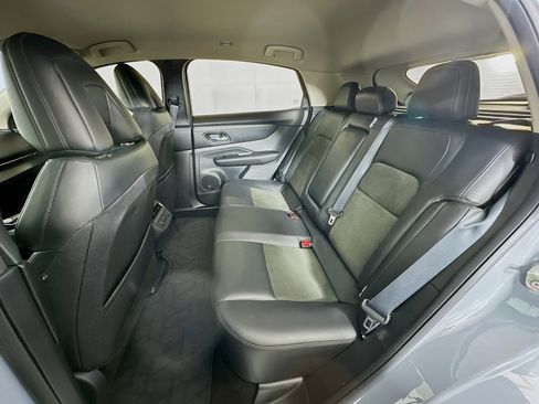 Used 2023 Nissan Ariya AWD image 29