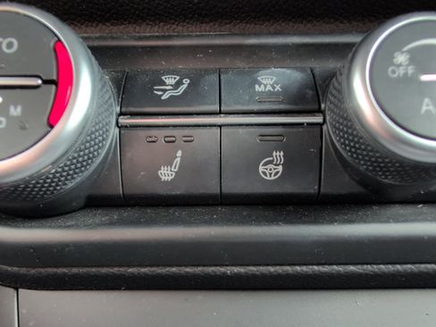 Used 2022 Alfa Romeo Stelvio Sprint image 25