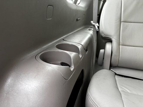 Used 2006 Toyota Sequoia SR5 image 17