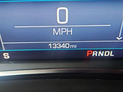 Used 2024 Chevrolet Equinox LT FWD image 16