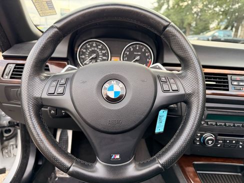 Used 2012 BMW 328i Convertible image 21