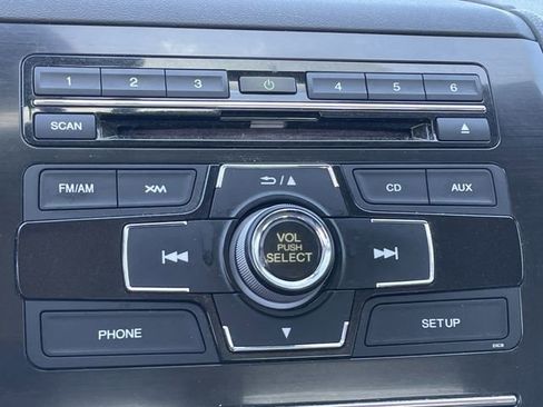 Used 2013 Honda Civic Hybrid image 17