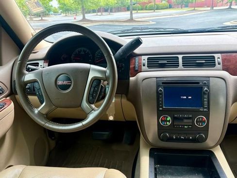 Used 2011 GMC Yukon XL SLT RWD image 19