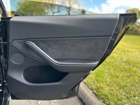 Used 2023 Tesla Model Y Long Range image 23