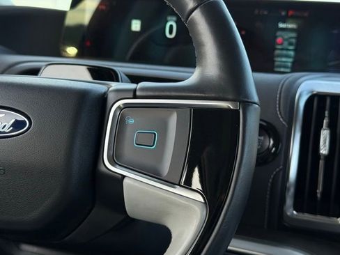 Certified 2025 Ford Expedition Max Platinum image 13