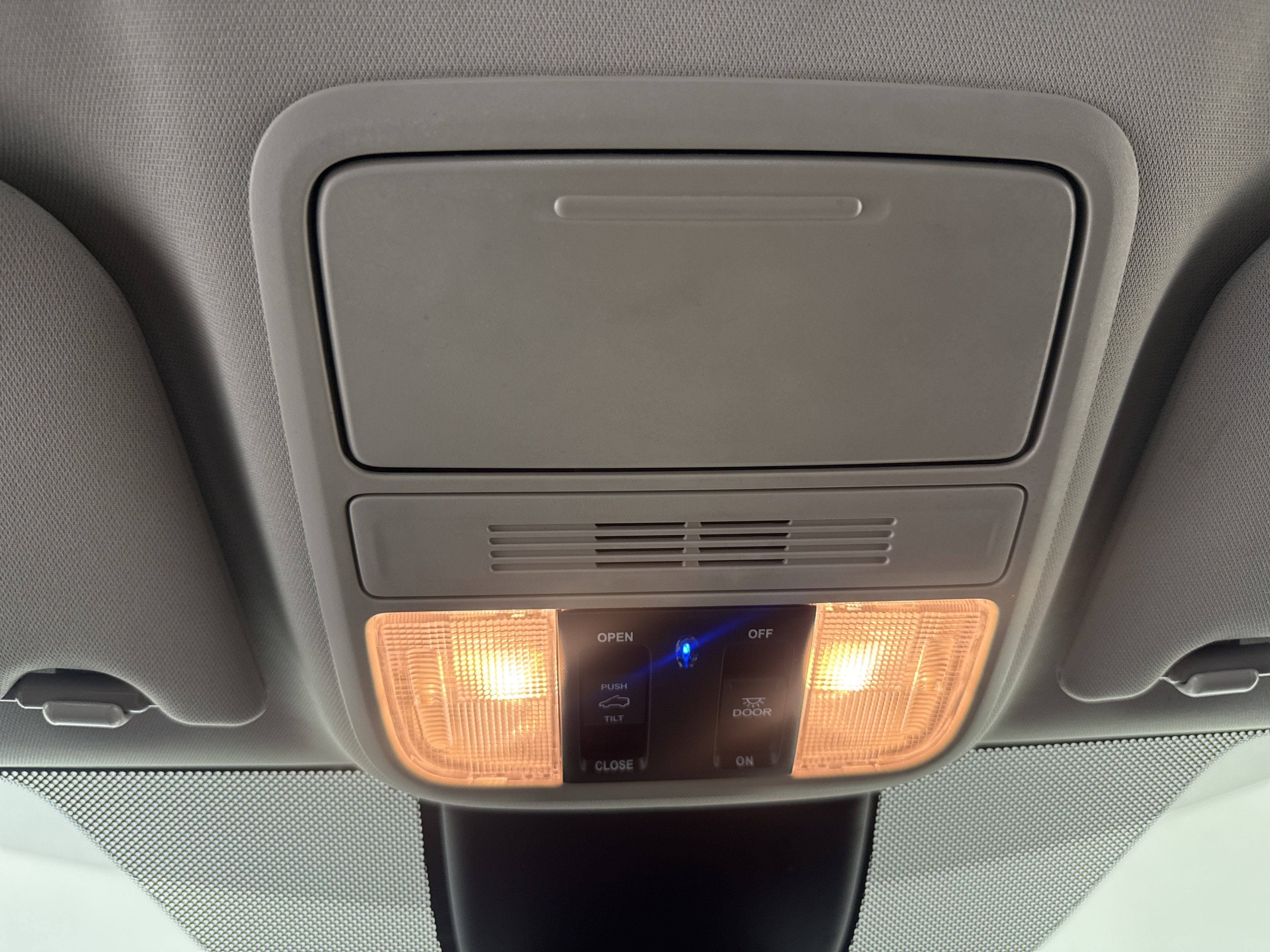 Used 2025 Honda Odyssey EX-L image 33