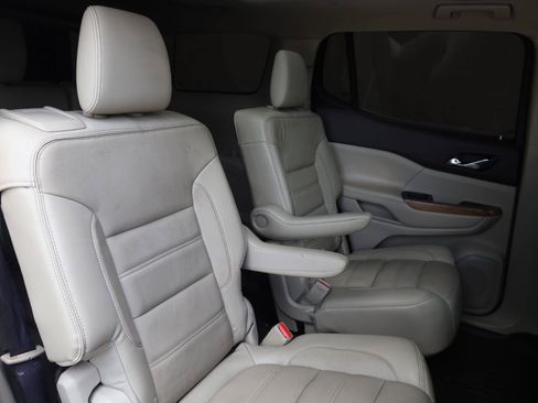 Used 2017 GMC Acadia Denali w/ Technology Package AWD/4WD image 27