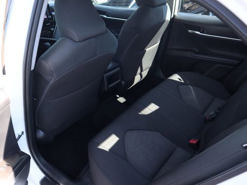 Used 2024 Toyota Camry LE w/ Convenience Package image 10